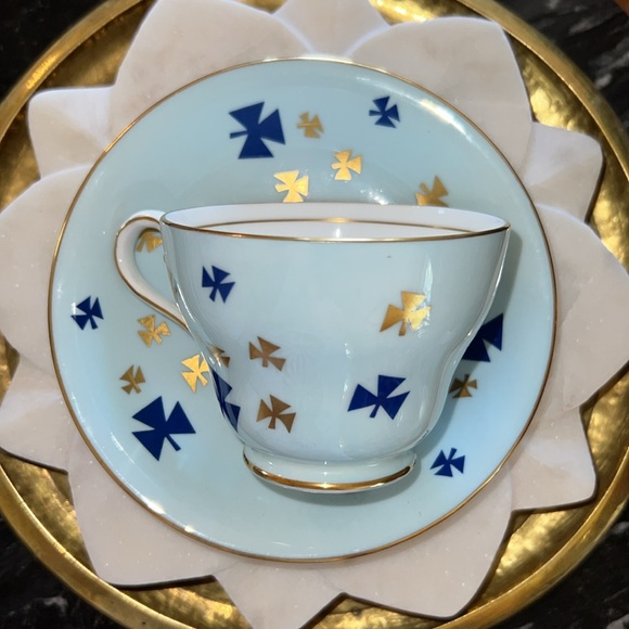 Vintage Aynsley Girl Guides Teacup and Saucer Bone China Made in England HTF - Picture 4 of 11